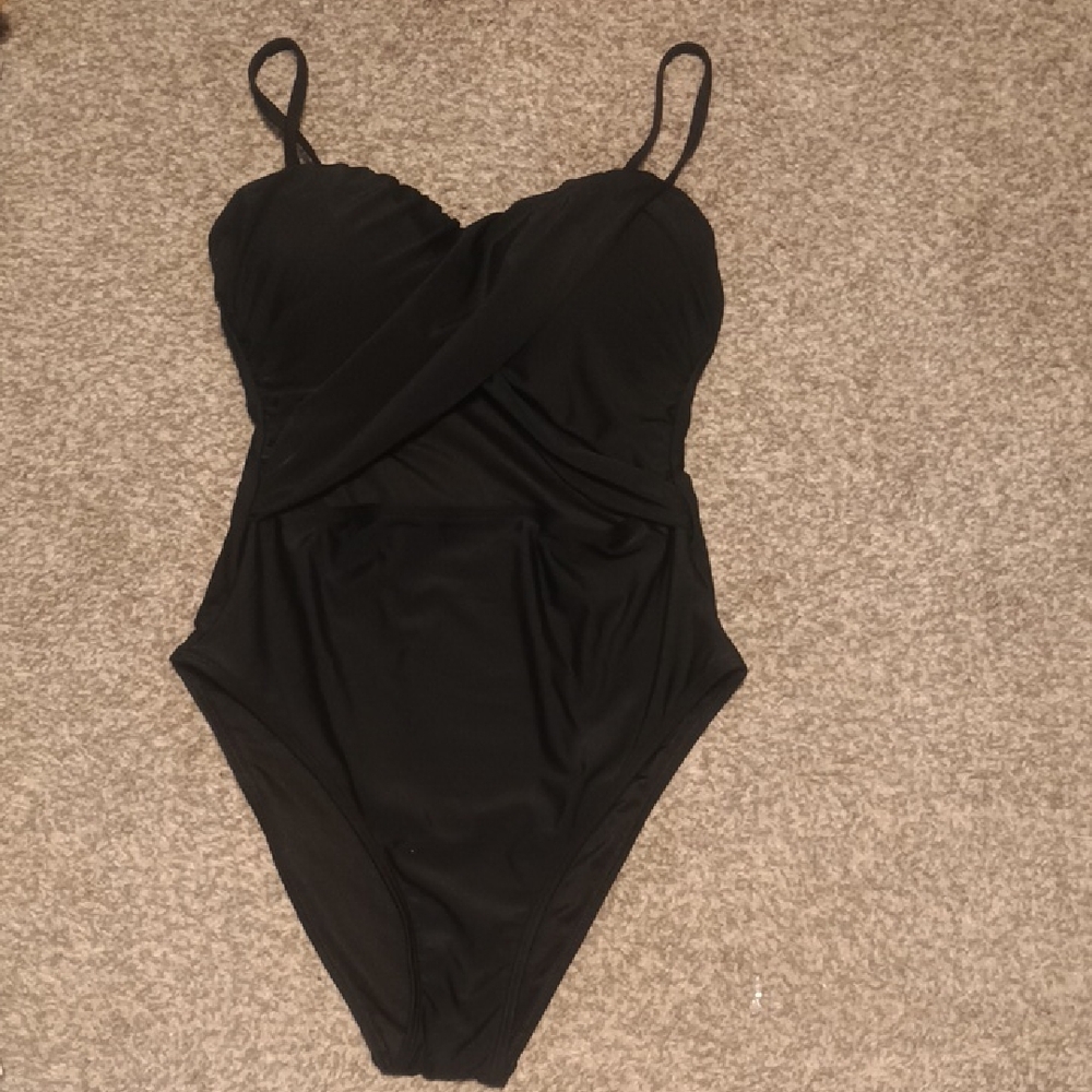 Black Stomach Cut Out One Piece Swimsuit